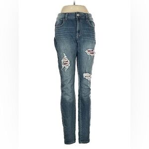 NWT M Jeans by Maurice’s High Rise Distressed Denim Jegging. Size S